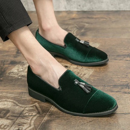 Mocassini verdi in pelle scamosciata di marca di lusso da uomo slip-on nappa scarpe da sposa in morbida pelle appartamenti scarpe da uomo scarpe casual scarpe in pelle nabuk
