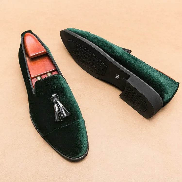 Mocassini verdi in pelle scamosciata di marca di lusso da uomo slip-on nappa scarpe da sposa in morbida pelle appartamenti scarpe da uomo scarpe casual scarpe in pelle nabuk