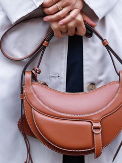 Borsa a tracolla a mezzaluna da donna, elegante e minimalista, per uso quotidiano