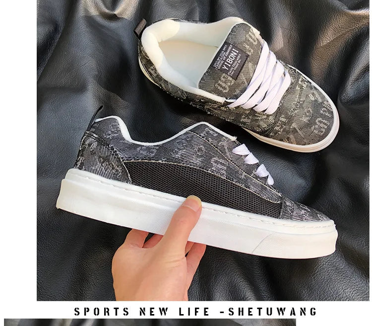 Black Gray Low-top Thick Shoe Tongue Skateboard Shoes Large Size Men Women Couple Versatile Sports Trend Versatile Board Shoes