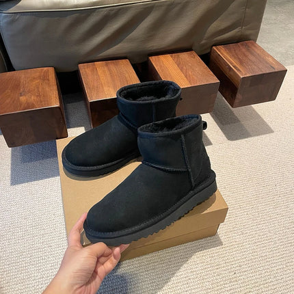 Classic Short Women's 2027 New Winter Warm Wool Thick Sole Genuine Leather And Fur Snow Boots