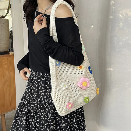 New Women's Versatile Braided Shoulder Bag, Simple and Casual for Holidays and the Beach, with Internal Compartments