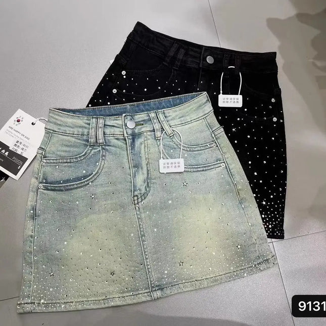 Women's Y2K A-line black denim skirt, retro style, slimming effect, with star rhinestones, new 2026 summer collection