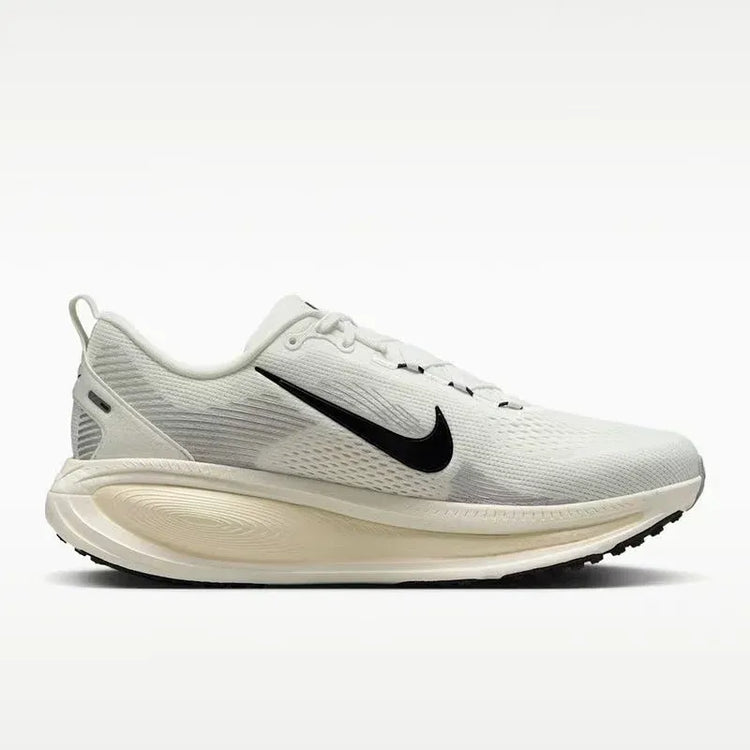 Nike VOMERO 18 Comfortable and Versatile,Breathable, Low-Top Casual Training and CityCommuting Running Shoes for Men, Beige