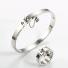 Set di gioielli di moda di lusso in acciaio inossidabile Set di gioielli da donna dorati Bracciale con ciondolo a forma di fiore Anelli per uomo Set di gioielli da donna regalo platinumshop