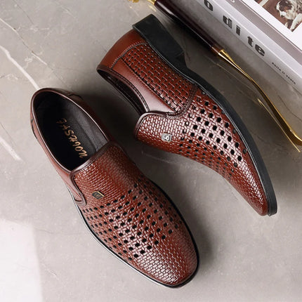 Mocassini da uomo estivi Scarpe in pelle da uomo traspiranti Suole morbide Scarpe casual da uomo Scarpe Oxford slip-on Business Zapatos De Hombre