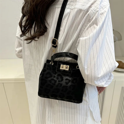 Elegante Mini Borsa a Tracolla con Manico Superiore, Chiusura Dorata, Versatile Borsa in Finta Pelle Scamosciata e Pelle per Uso Quotidiano Femminile