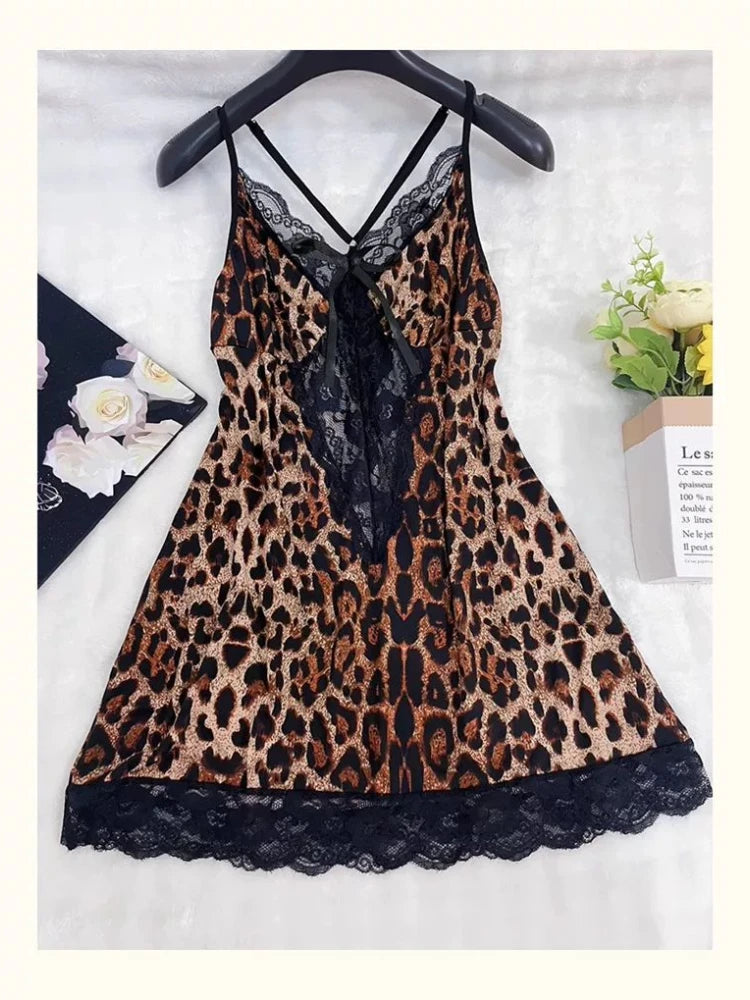 150 kg Plus Size Reggicalze Camicia da notte leopardata Estate Sottile scollo a V Pigiama scavato in