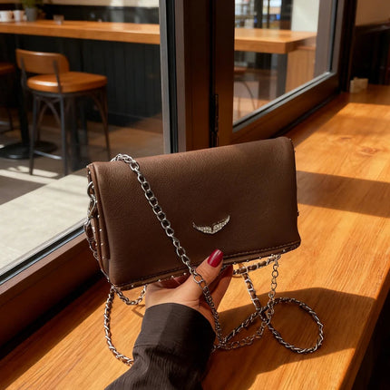 Luxury Crossbody Bag Solid Color PU Wing Logo Design Lightweight Magnetic Adjustable Chain Strap Handbag for Travel Commute PlatiNum