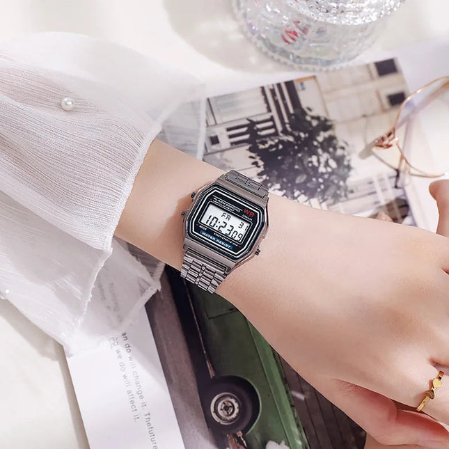 Orologio digitale multifunzione LED da donna retrò unisex F91W Orologio sportivo da polso elettronico da donna in acciaio inossidabile platinumshop