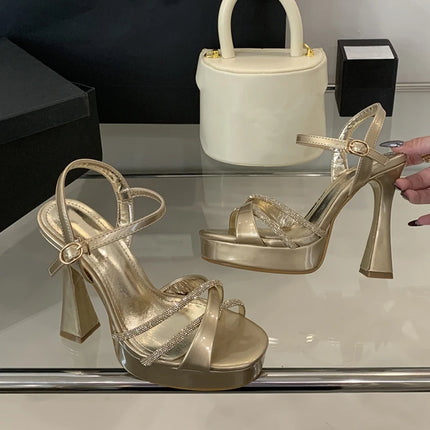 Liyke 2026 Nouveaux Sandales compensées à talons hauts Strass Sangle de cheville Bout ouvert Chaussures de soirée de mariage Femme Or