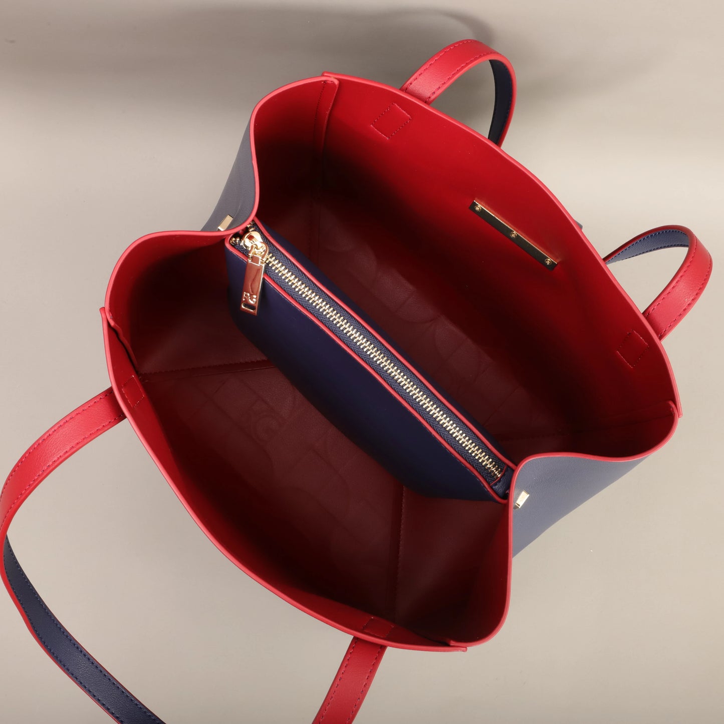 PG PATSY GARIS Borsa da donna di lusso leggera Design di marca di nicchia 2024 Borsa a tracolla All Match di nuova moda