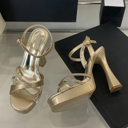 Liyke 2026 Nouveaux Sandales compensées à talons hauts Strass Sangle de cheville Bout ouvert Chaussures de soirée de mariage Femme Or