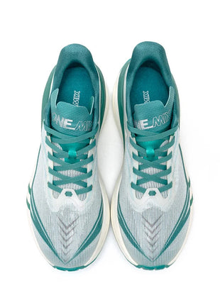 ONEMIX YUE SHUANG Scarpe da corsa estive da uomo Design leggero Asciugatura rapida Maratona Supporto per l'assorbimento degli urti Sneakers da uomo PlatiNum
