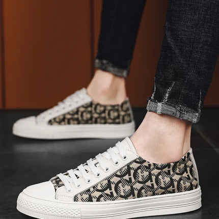 New Shoes for Men Genuine Leather Patchwork Casual Shoes Trend Flat Skateboard Shoes Youth Cool Lace-up Sneakers