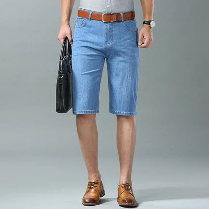 Pantaloncini di jeans da uomo nuovi estivi Moda colore chiaro Casual allentato multi-tasca pantaloni dritti da cinque minuti pantaloncini elastici al ginocchio