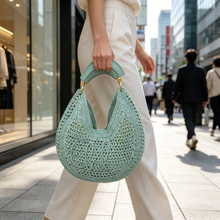 Raffia Straw Crossbody Bag with Leather Patchwork, Versatile Beach Bag for Women, Ideal for Holidays and Travel