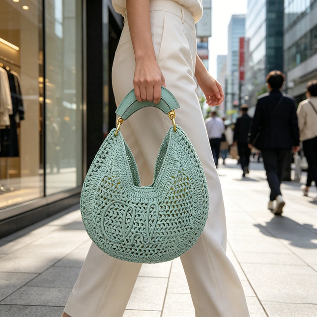 Raffia Straw Crossbody Bag with Leather Patchwork, Versatile Beach Bag for Women, Ideal for Holidays and Travel