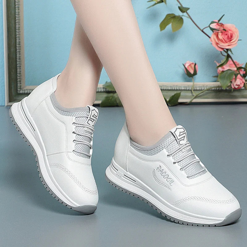 New Spring Fashion Versatile Non Slip Women's Comfort Breathable Sneakers Mother Soft Leather Soft Sole Causal Shoes