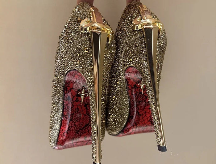 Vendita calda Scarpe da banchetto Décolleté da donna Scarpe eleganti con tacco alto in metallo Scarpe da ballo in pelle nera Scarpe da festa sexy autunnali per donna platinumshop