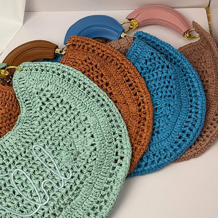 Raffia Straw Crossbody Bag with Leather Patchwork, Versatile Beach Bag for Women, Ideal for Holidays and Travel