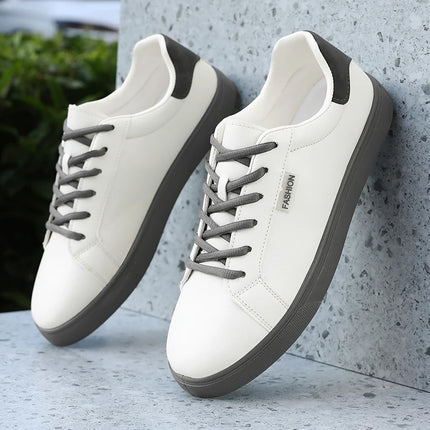 Skateboarding Shoes Men Flat Comfortable Leather Casual Vulcanized Shoes Trendy Classic Breathable Cheap Sneakers Man Plus Size