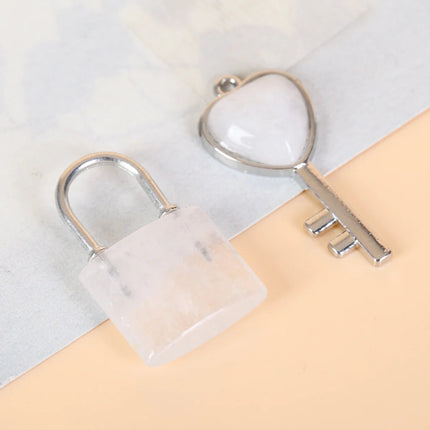 1 Set Natural Crystal Couple Lock Necklace Pendant Set Heart Shaped Key Piece Pink Crystal Amethyst Tiger Eye Stone Lock PlatiNum