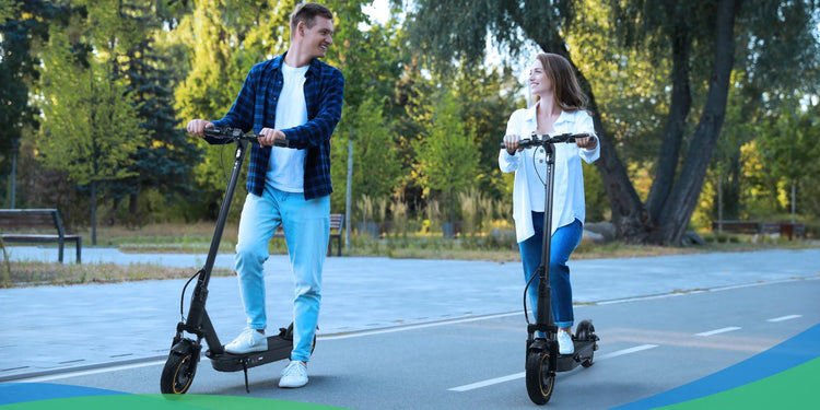 Monopattino Elettrico AOVOPRO A1MAX con Motore Potente da 500W, Velocità Massima 35KM/H, Autonomia 45KM, Batteria 42V14.5AH, Pneumatici da 10 Pollici, Pieghevole e Intelligente