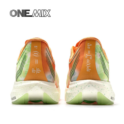 Scarpe da Corsa ONEMIX Marathon con Piastra in Carbonio, Supporto Professionale Stabile, Ammortizzazione, Ultra-leggere e Reattive per Uomo PlatiNum