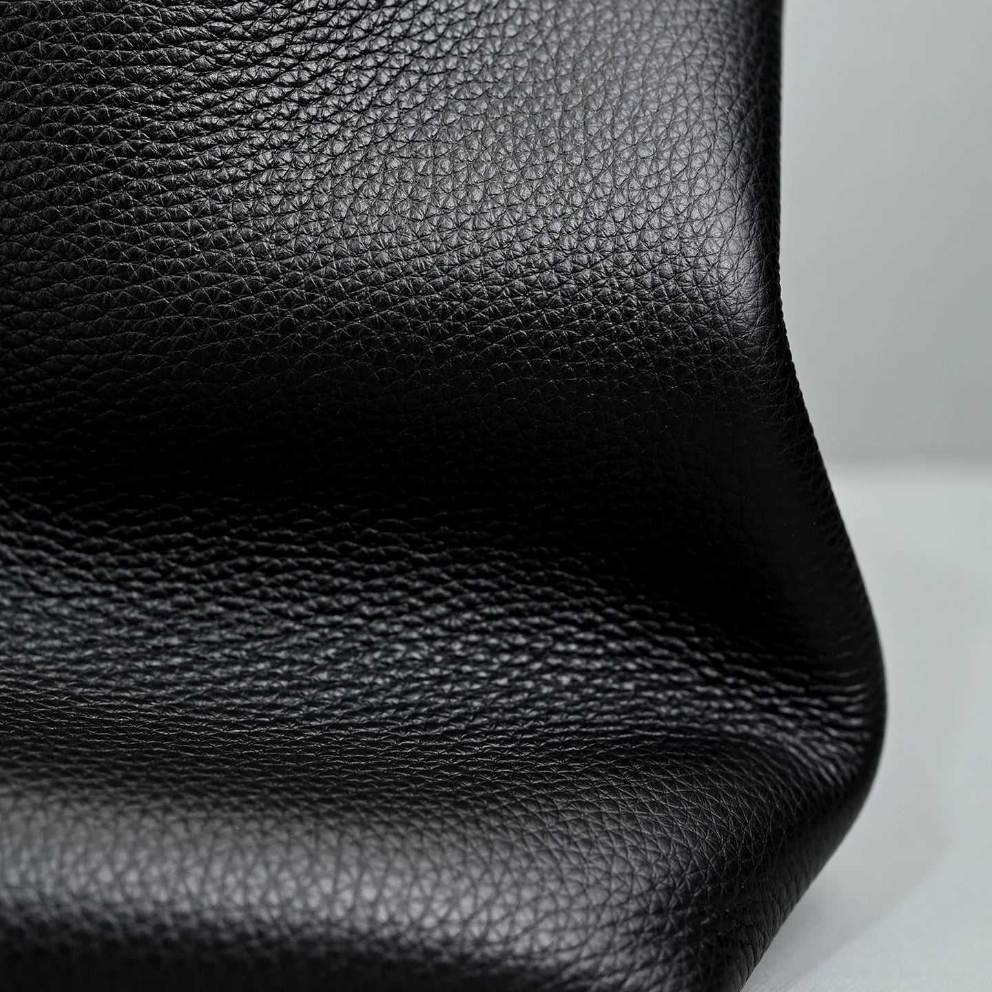 XHTY Genuine Leather Shoulder Bag Underarm Bag Women Soft Large Capacity Bowling Bag Simple Fashion Top Layer Cowhide New Model