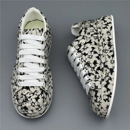 2026 New Rhinestone Spikes Flat Leather Shoes Fashion Men Embroidery Loafer Dress Smoking Slipper Casual Diamond Shoe 38-43