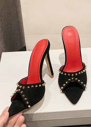 Liyke 2026 Mode d'été Rivet en métal Designer Talons hauts Chaussons femme Sexy Bout pointu Fête Stripper Chaussures Sandales
