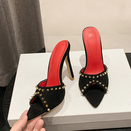 Liyke 2026 Mode d'été Rivet Métallique Designer Talons Hauts Pantoufles pour femmes Sexy Bout Pointu Fête Stripper Chaussures Sandales