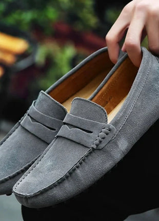 Scarpe casual da uomo fatte a mano Mocassini morbidi Scarpe da guida leggere Moda Slip on Flats Mocassini di alta qualità Scarpe da uomo antiscivolo