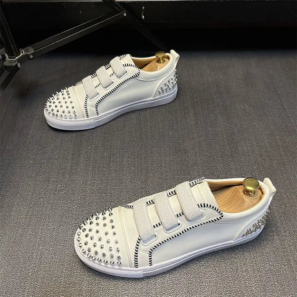 Sneaker Casual Men Designer Rivet Board Shoes Fashion Split Leather Upper Flat Platform White Shoes High Top Nightclub Shoes