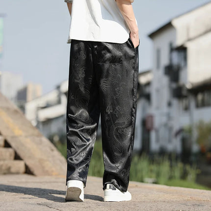 Pantaloni a gamba larga moda vintage da uomo in tessuto di seta di ghiaccio pantaloni estivi casual larghi pantaloni traspiranti con motivo drago sutil da uomo 5XL