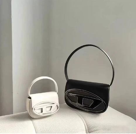 Borsa a tracolla mini vintage bicolore 2K con decorazione ovale, chiusura a patta, tracolla sottobraccio e cintura aggiuntiva a tracolla, adatta per il pendolarismo quotidiano, feste, regali, diverse opzioni di colore