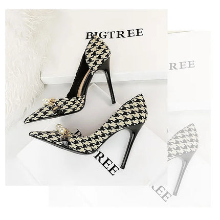 BIGTREE Scarpe 2026 Primavera Donna Pompe Catena di metallo perlato Tacchi alti Grana a quadri Tacchi a spillo Tacchi da donna Scarpe da banchetto di lusso 43 platinumshop