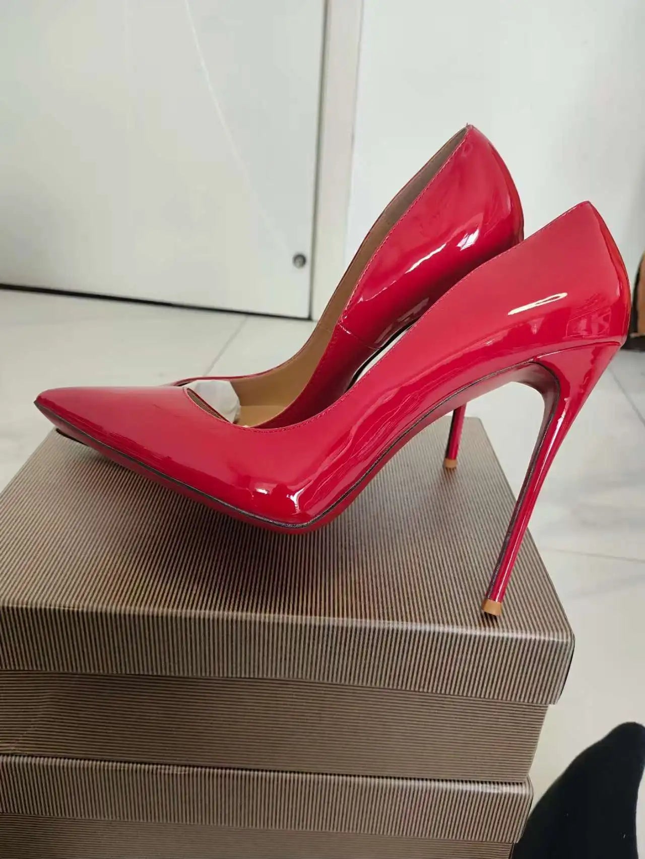 Sizes 48 Classic Style Women Patent Pointed Toe Slip On 12cm High Heel Shoes Elegant Ladies Plain Stiletto Pumps Black Red White