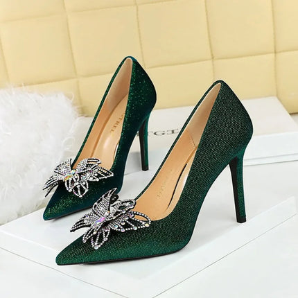 BIGTREE Scarpe Designer Nuove donne Décolleté Strass Farfalla Nodo Punta a punta Flock 10CM Tacchi sottili Scarpe da donna mature super alte