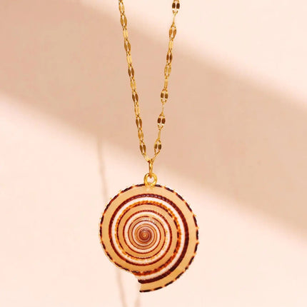 Retro Gold-Tone Shell Pendant Necklace Unique Layered DIY Fashion Jewelry for Women Perfect for Beach Vacations Gift Idea PlatiNum