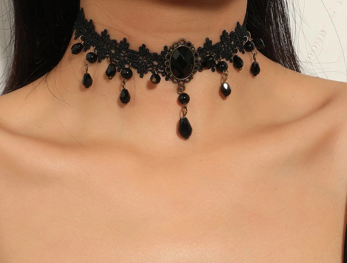 Vintag Classic Gothic Lace Choker for Women Black Crystal Pendant Charm Choker Necklaces Boho Clavicle Jewelry Christmas Gifts PlatiNum
