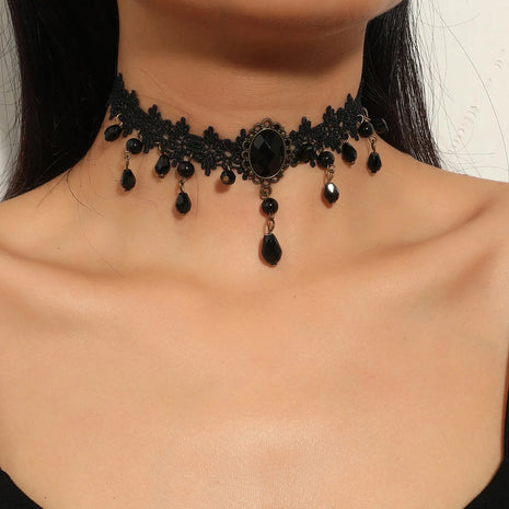 Vintag Classic Gothic Lace Choker for Women Black Crystal Pendant Charm Choker Necklaces Boho Clavicle Jewelry Christmas Gifts PlatiNum