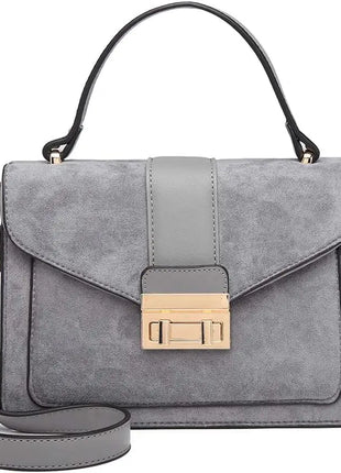 Elegante borsa da donna KONO in similpelle PVC, tracolla rimovibile, diverse modalità di trasporto, dimensioni compatte 22×8×15 cm, perfetta per tutti i giorni e per il lavoro.