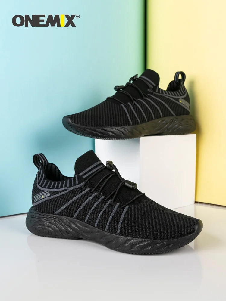 ONEMIX Nuove scarpe da corsa nere per uomo Sneakers da allenamento traspiranti impermeabili Scarpe sportive da trekking antiscivolo per esterni da uomo PlatiNum