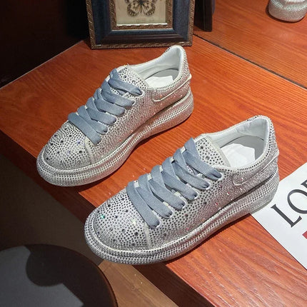 NEW Brand Women Fashion Casual Glitter Sparkling Sneakers Women Encrusted Lace Up Shoes White Sole Fashion Street Sneakers Shiny