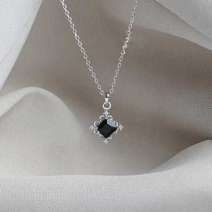 VOQ Silver Color Black Square Necklace Women's Fashion Temperament Birthday Student Friendship Gift Jewelry Necklace for Women PlatiNum