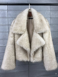 ZADORIN Vintage Lapel Short Faux Fox Fur Coat Woman Elegant Loose Fluffy Faux Fur Jackets for Women Winter Clothes Fur Faux Coat