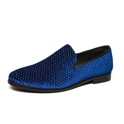 2023 nuovi mocassini da uomo in velluto scarpe di marca di lusso Slip on scarpe da sposa per feste a punta mocassini da uomo di moda nero vino rosso Flats