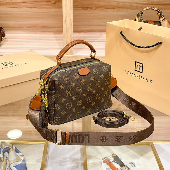 Women's handbag 2025 new autumn and winter designer shoulder crossbody bag, fashionable and high-end pillow bag PlatiNum